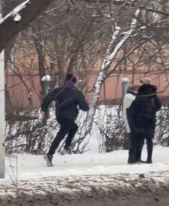 Man Escapes Military Recruitment Center in Kharkiv, Ukraine: A Glimpse into the Tensions of Conscription