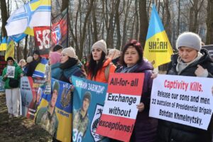 Silent Protest in Ukraine: Activists Demand Release of Ukrainian Prisoners Near U.S. Embassy